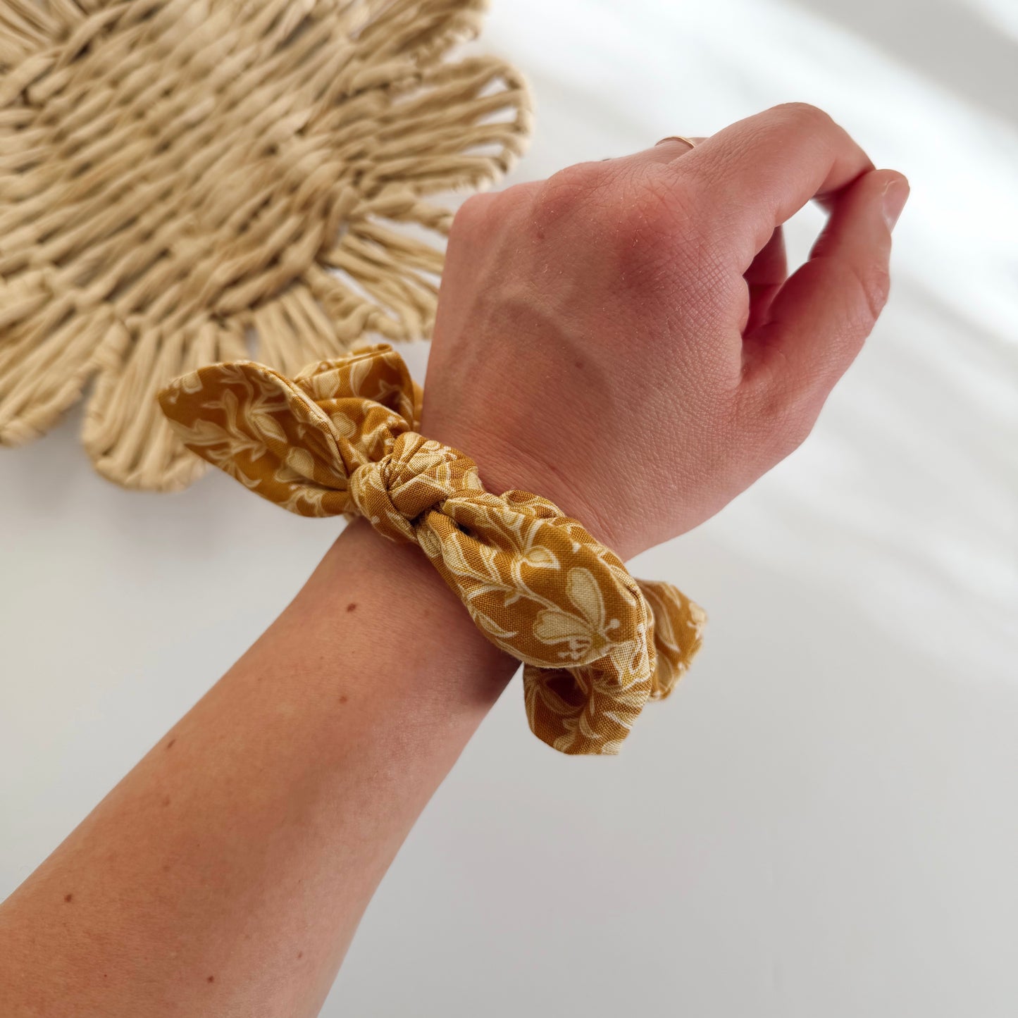 Scrunchie / Golden Hour