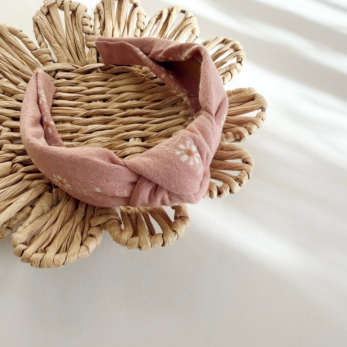 Knotted Headband / Daisies in Pink