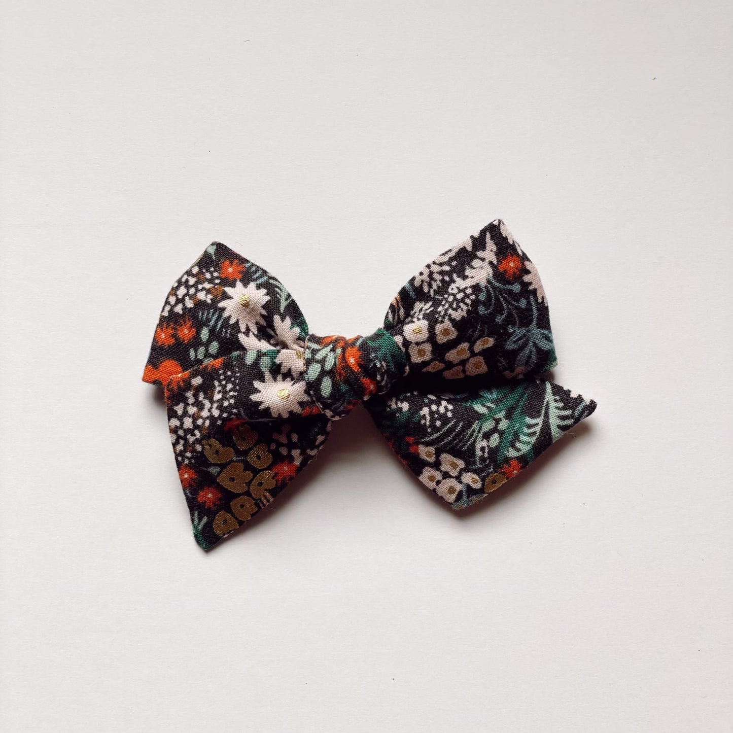 Pinwheel Bow / Meadow